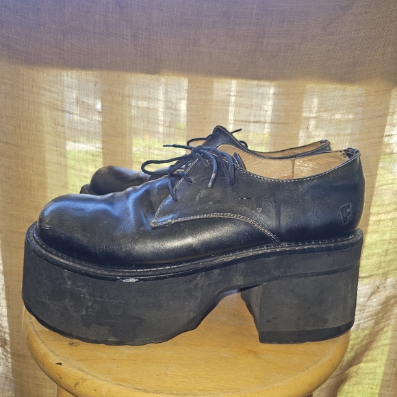 Vintage John Fluevog Women's Platform Shoes Size 9 Black Leather Lace Up Oxford - Picture 4 of 11